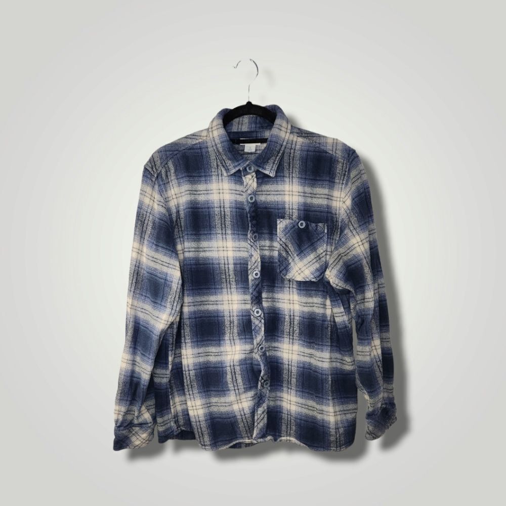 Magellan Blue plaid long sleeve button down Large